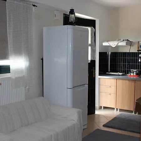 Apartment Studio Roinos Méthana