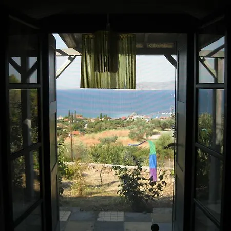 Apartment Studio Roinos