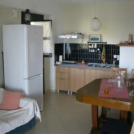 Apartment Studio Roinos *
